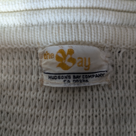 VINTAGE Hudson's Bay Knit Cardigan - Picture 3 of 4